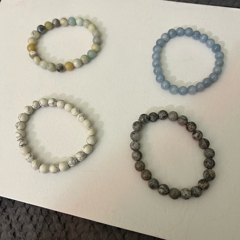 Chic Beaded Bracelet Set in Blue, Cream, and Gray